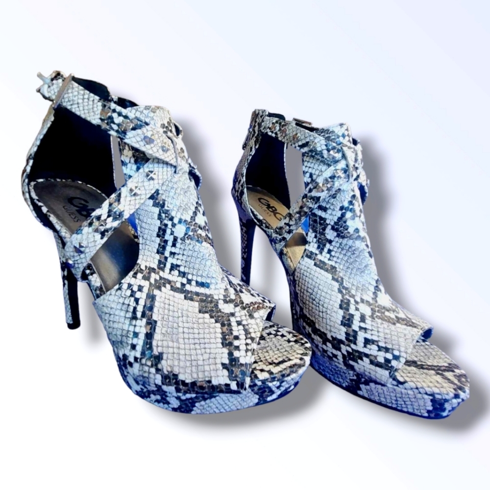 GBG by Guess | Platform Snakeskin Grey & White Heels | Size 7 | 4" Inches |